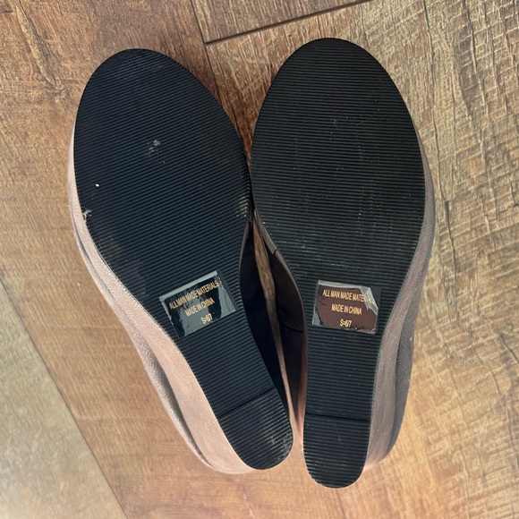 Gray Wedge Platform Shoes - Picture 2 of 2